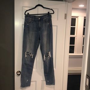 American Eagle Ripped Mom Jean Size 10 Extra Long